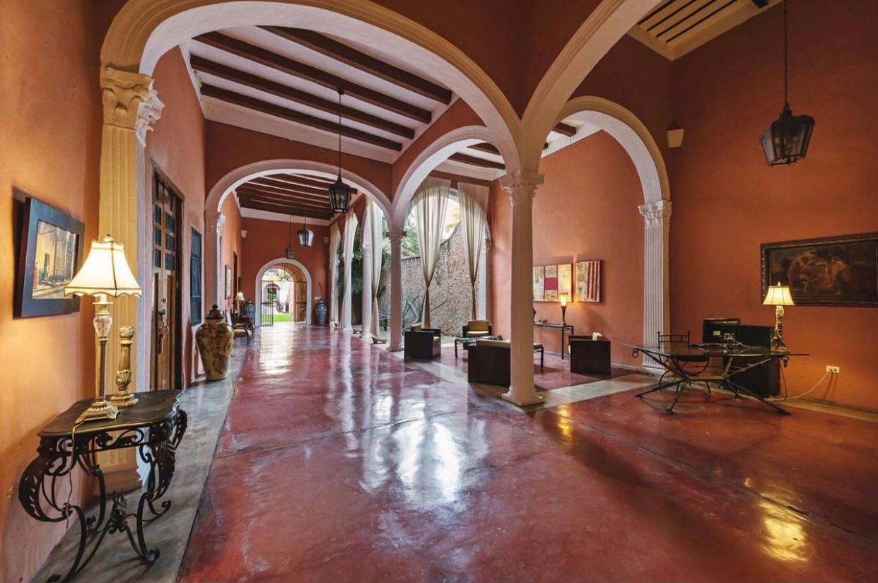 Hotel Hacienda Merida Vip Bagian luar foto