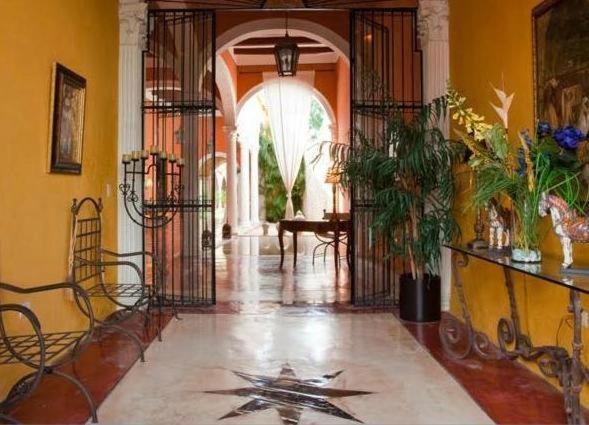 Hotel Hacienda Merida Vip Bagian luar foto