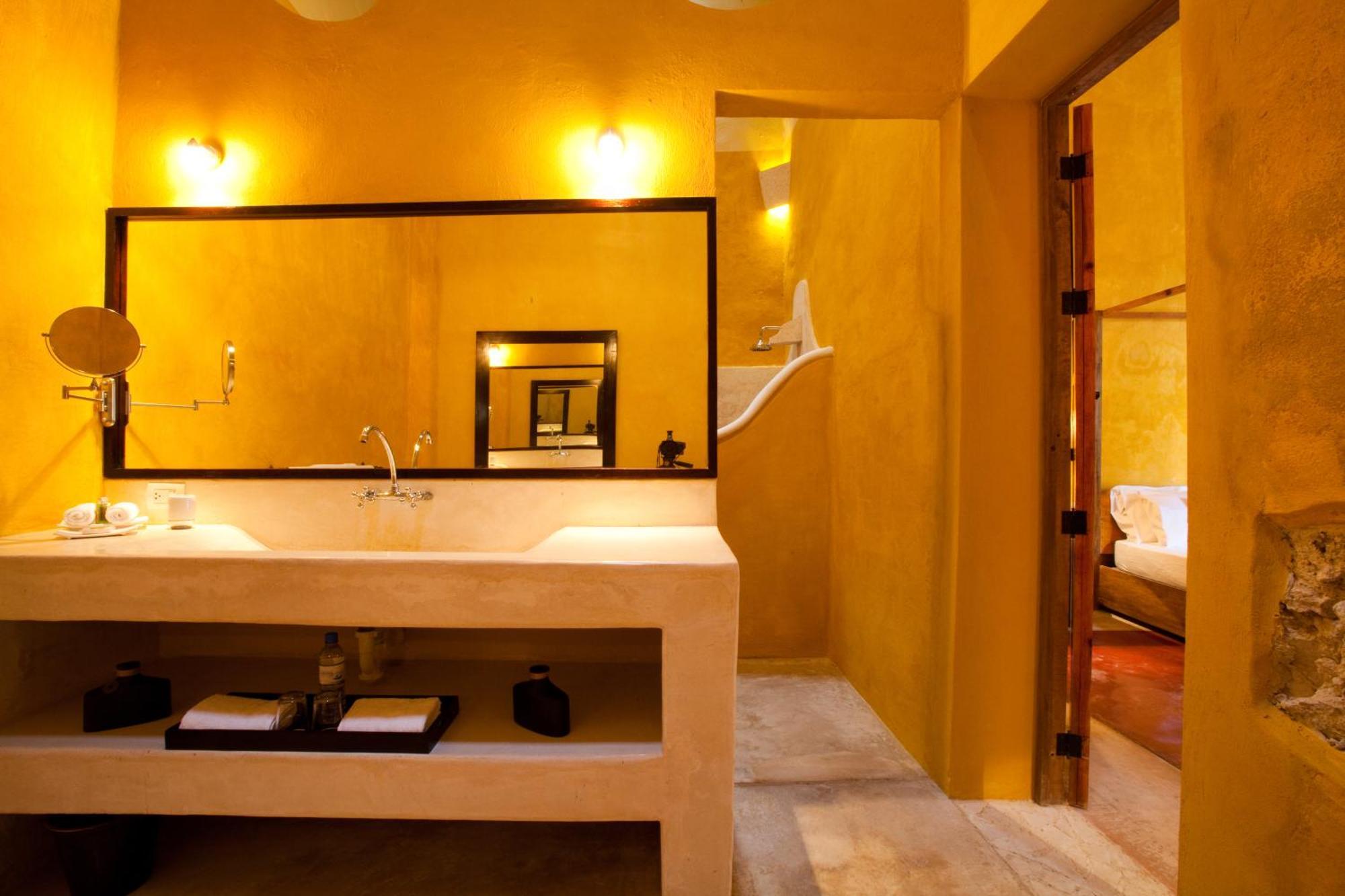 Hotel Hacienda Merida Vip Bagian luar foto