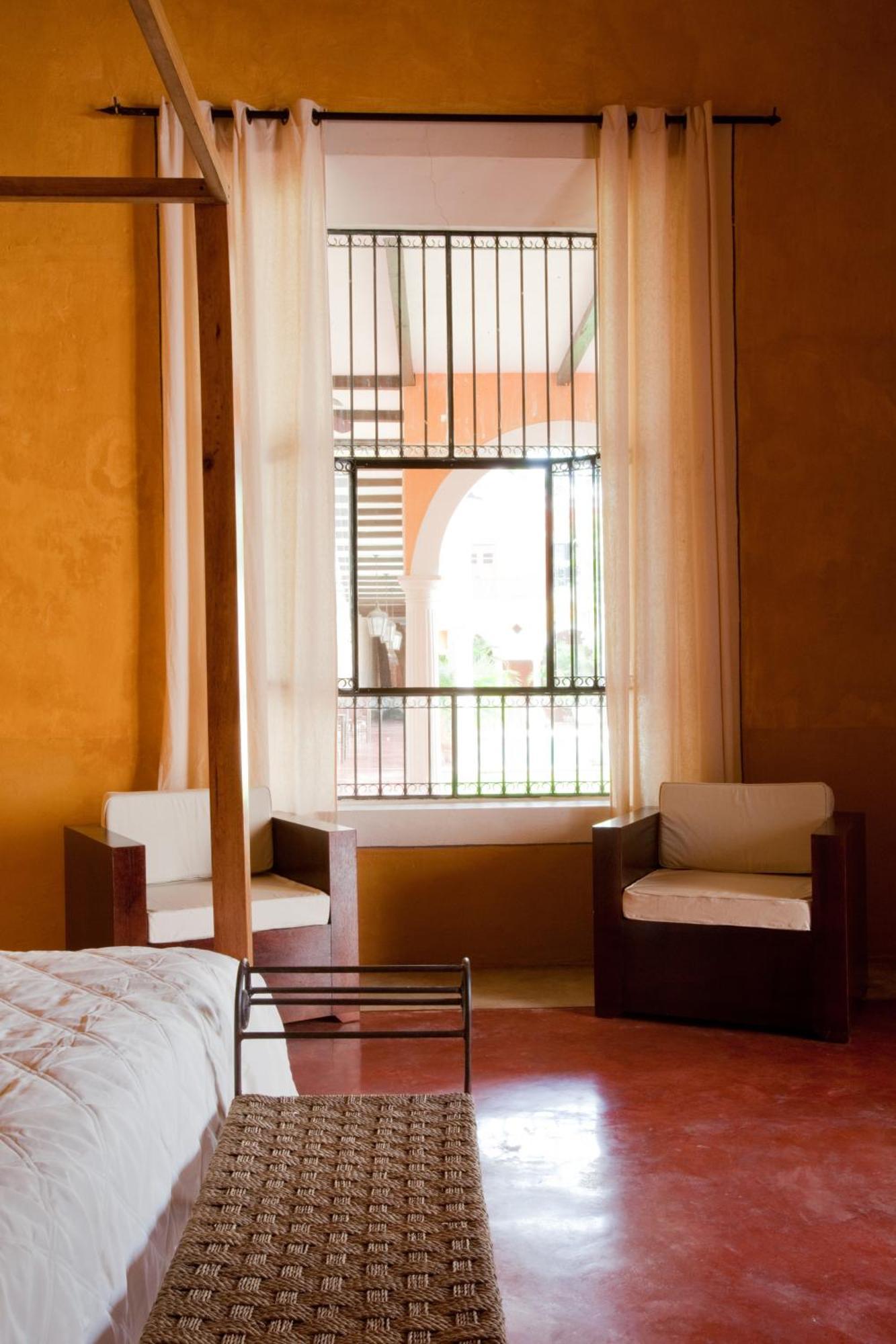 Hotel Hacienda Merida Vip Bagian luar foto