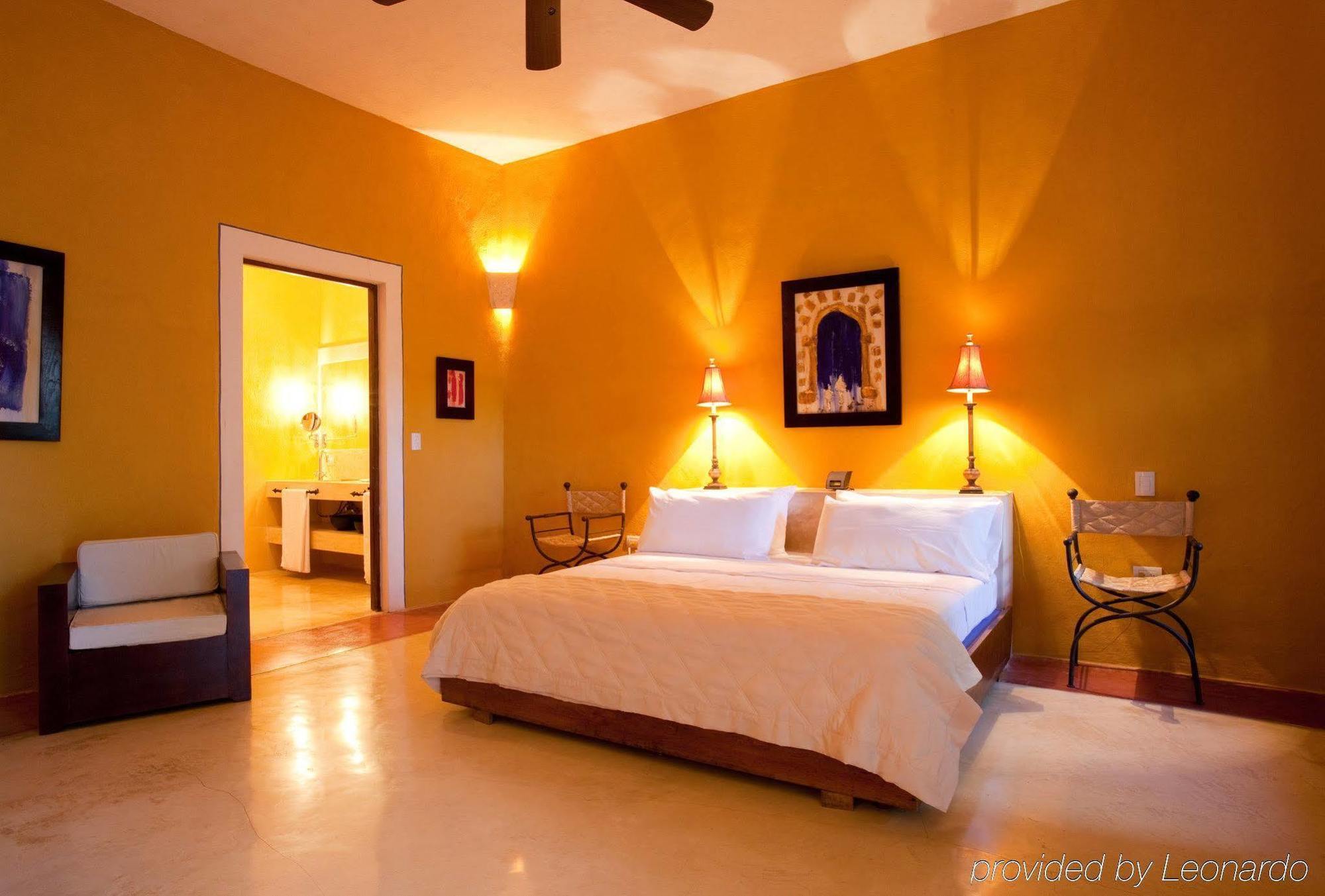 Hotel Hacienda Merida Vip Bagian luar foto