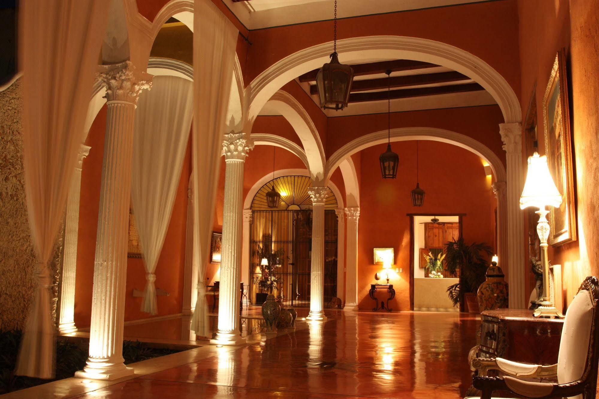Hotel Hacienda Merida Vip Bagian luar foto