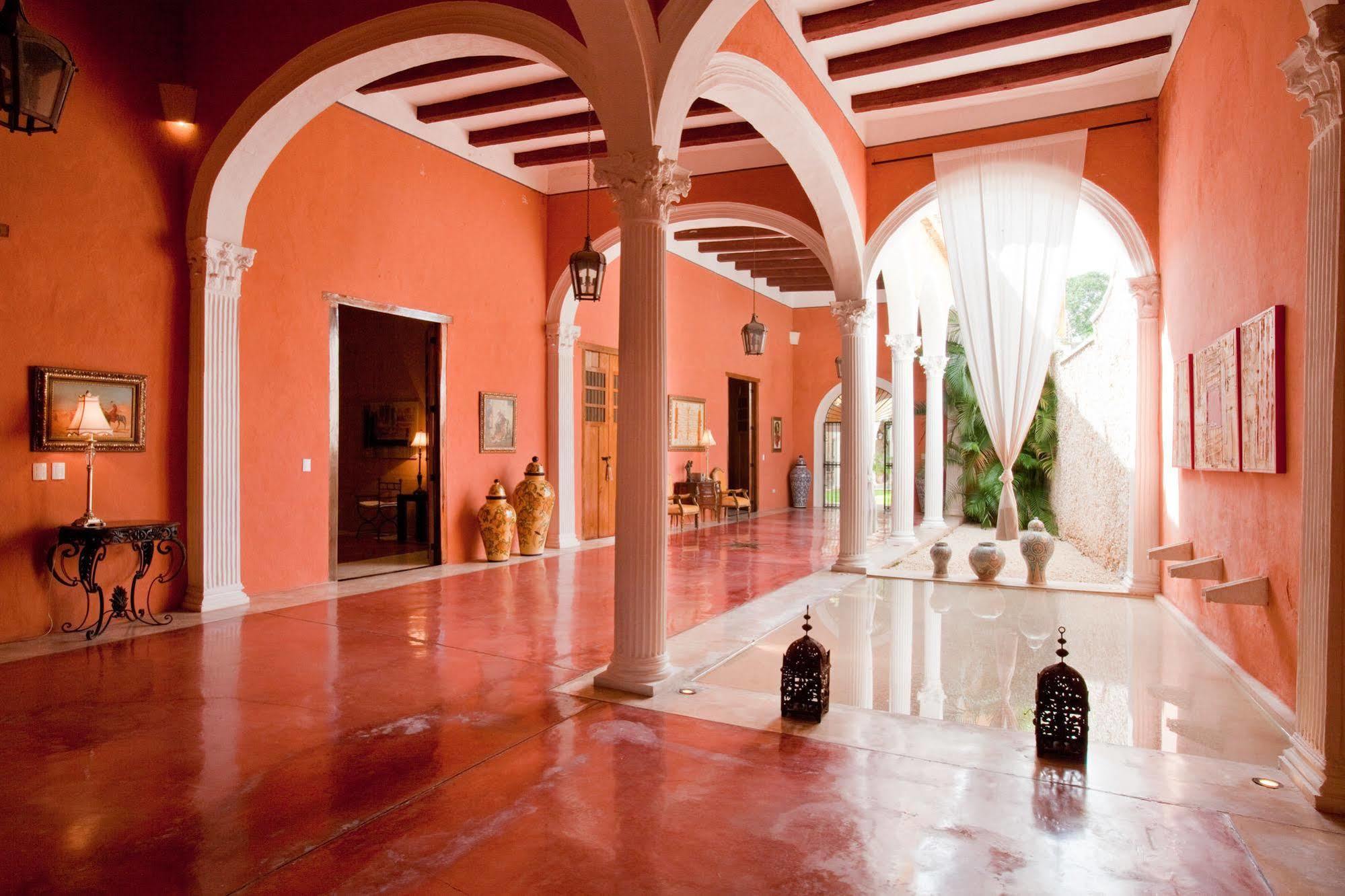 Hotel Hacienda Merida Vip Bagian luar foto