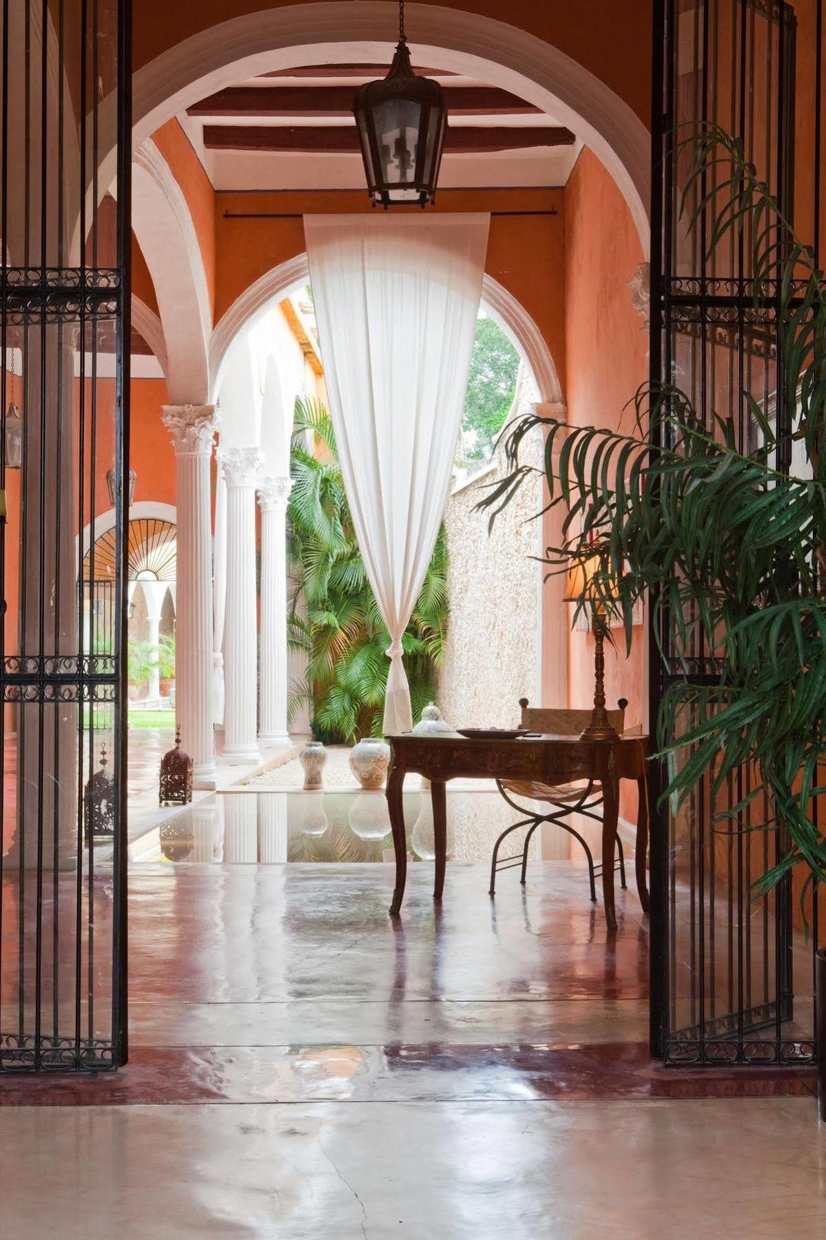 Hotel Hacienda Merida Vip Bagian luar foto